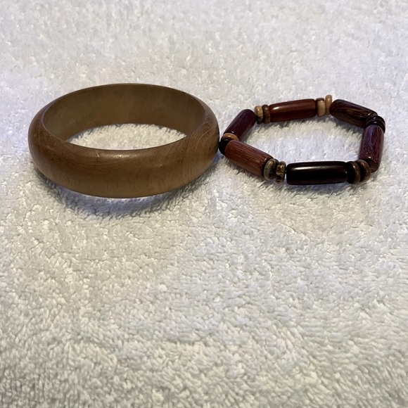 Natural Wood Bangle and Beaded Bracelet Set - Picture 4 of 4